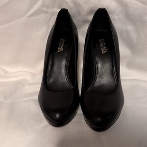 Michael Kors Size 5 Black